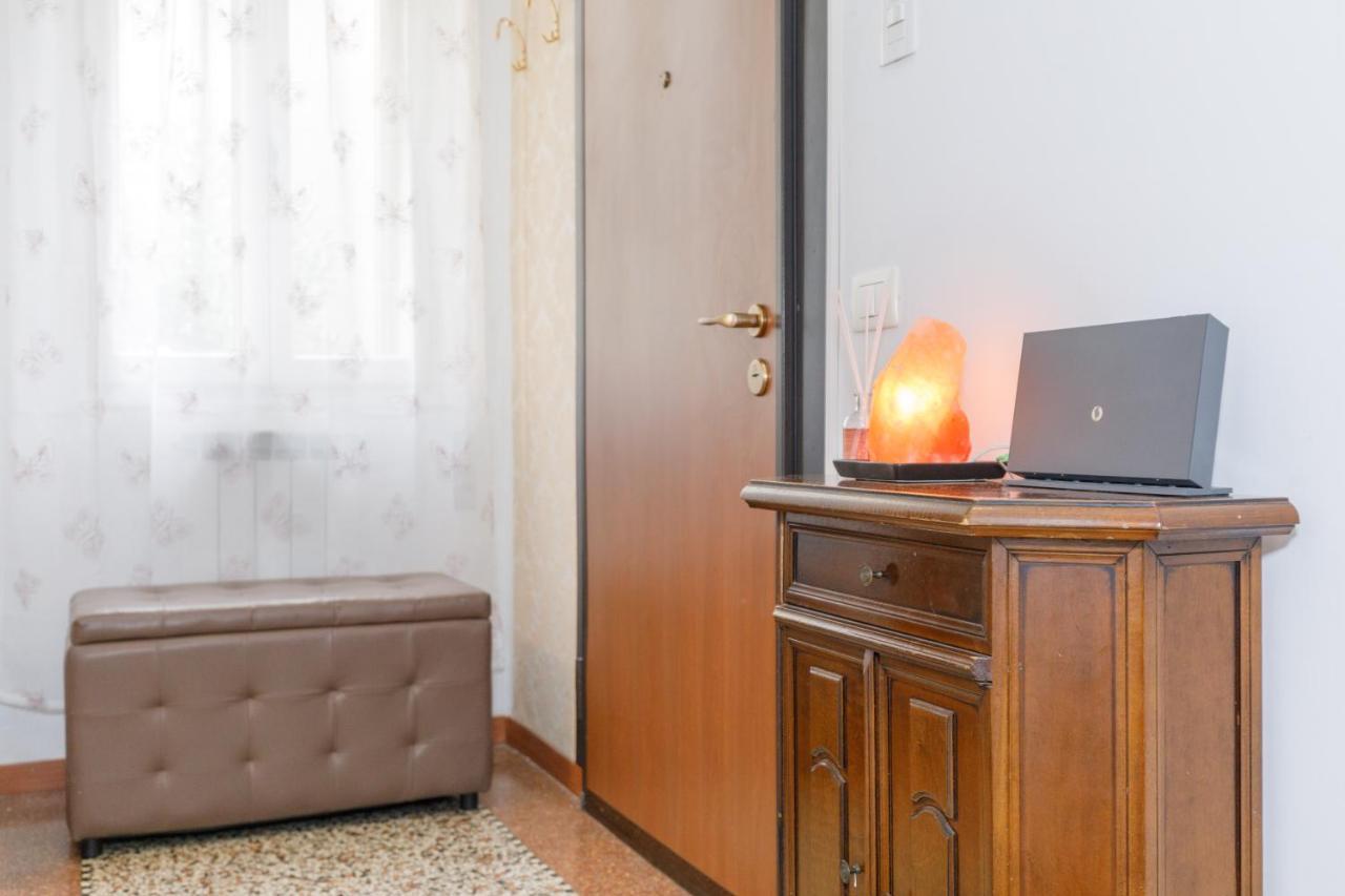 Gozzi House - Comoda Casa - Free Parking - Easy To Venice! Местре Экстерьер фото